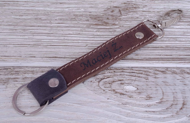 Skórzany brelok na klucze.jpg