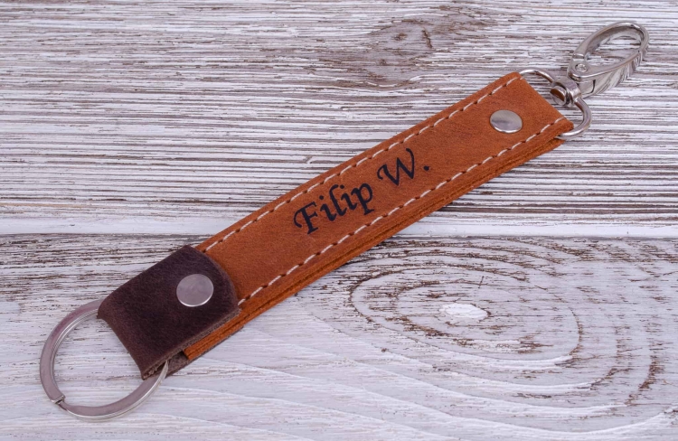 Skórzany brelok na klucze.jpg