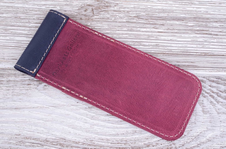 Piórniki skórzane.jpg