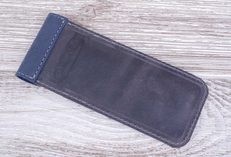 Piórniki skórzane.jpg